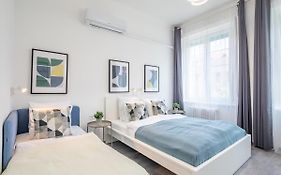 Newly Designed Central Studio
